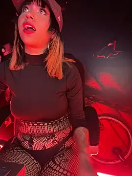Laila LS online show from 29, 4, 2026