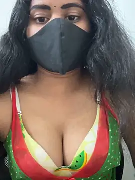 sexy-riyaa43 online show from 5, 4, 2026
