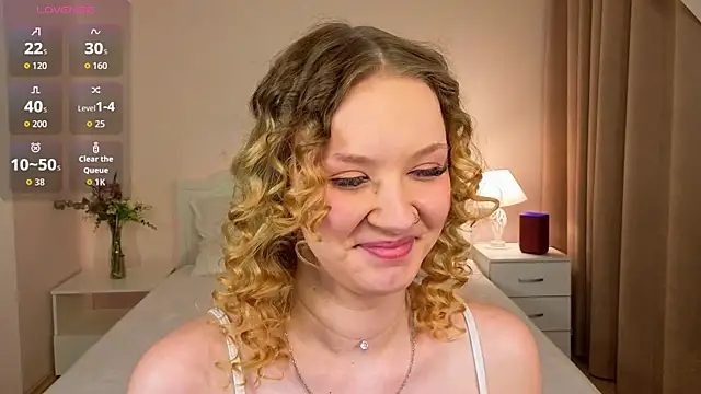 Snapshot of StaceyyJones chatting on 11, 5, 2026 StaceyyJones online show from 11, 5, 2026