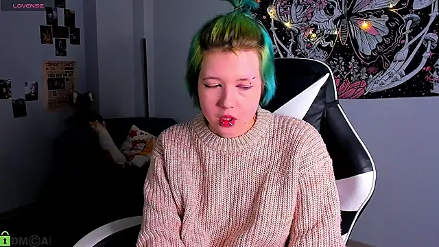 LittleKittenStar online show from 19, 4, 2026