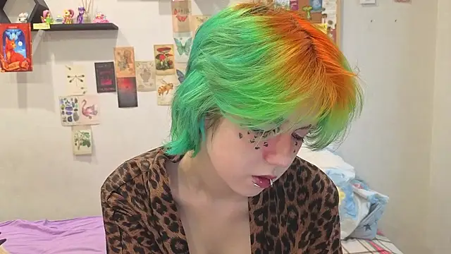 Snapshot of LittleKittenStar chatting on 28, 5, 2026 LittleKittenStar online show from 28, 5, 2026