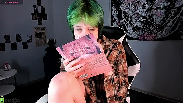 LittleKittenStar online show from 11, 4, 2026