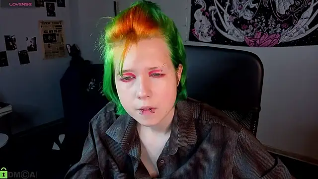 Snapshot of LittleKittenStar chatting on 15, 5, 2026 LittleKittenStar online show from 15, 5, 2026