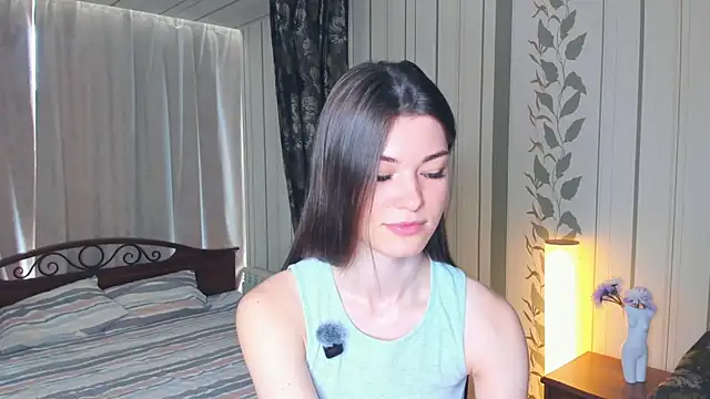 JulissaLipoma online show from 10, 7, 2026