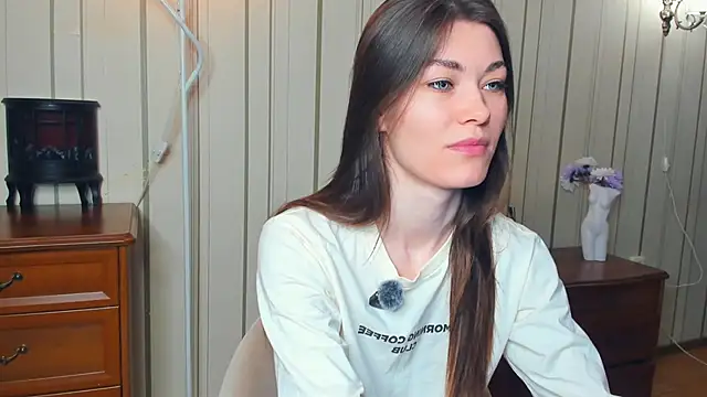 JulissaLipoma online show from 11, 4, 2026