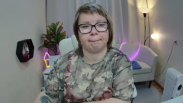 Snapshot of BonnnyBoobsy chatting on 2, 5, 2026 BonnnyBoobsy online show from 2, 5, 2026