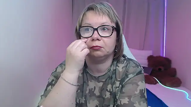 Snapshot of BonnnyBoobsy chatting on 9, 5, 2026 BonnnyBoobsy online show from 9, 5, 2026