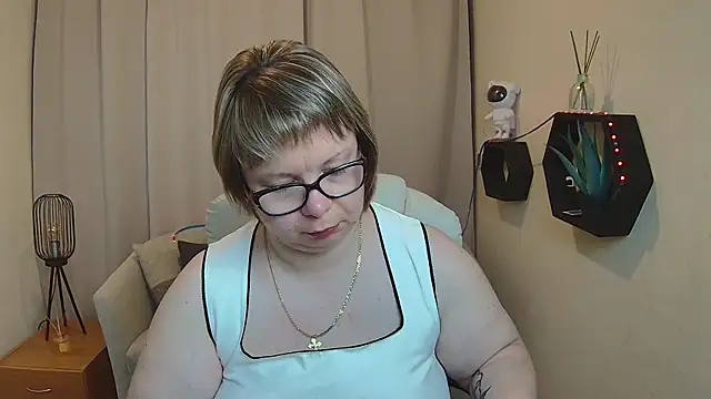 Snapshot of BonnnyBoobsy chatting on 12, 5, 2026 BonnnyBoobsy online show from 12, 5, 2026