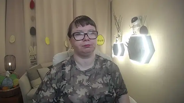 Snapshot of BonnnyBoobsy chatting on 4, 4, 2026 BonnnyBoobsy online show from 4, 4, 2026