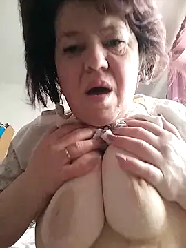 ViktoriaToytor55 online show from 25, 3, 2026
