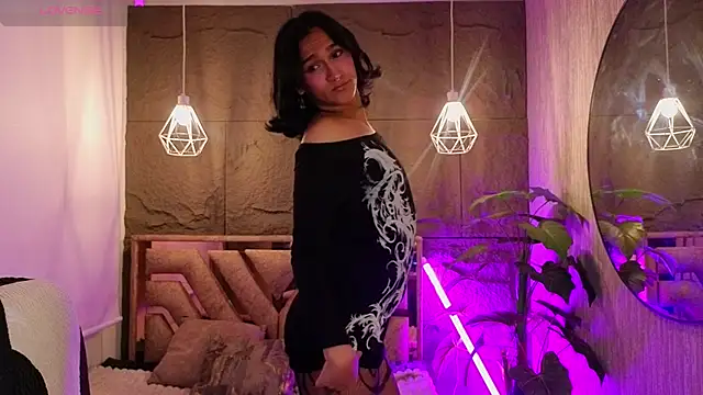 Zoee Kiss  online show from 28, 7, 2026