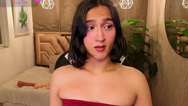 Zoee Kiss  online show from 6, 8, 2026