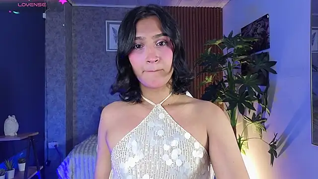 Zoee Kiss  online show from 10, 7, 2026