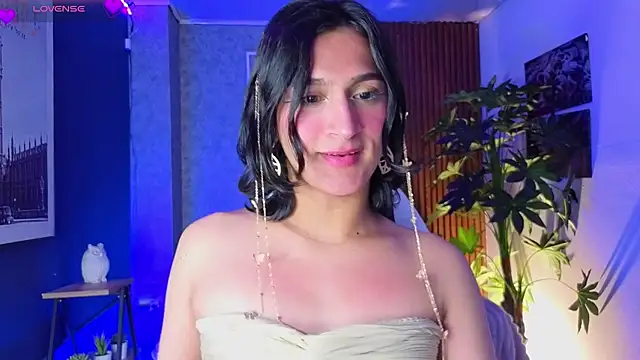 Zoee Kiss  online show from 27, 6, 2026