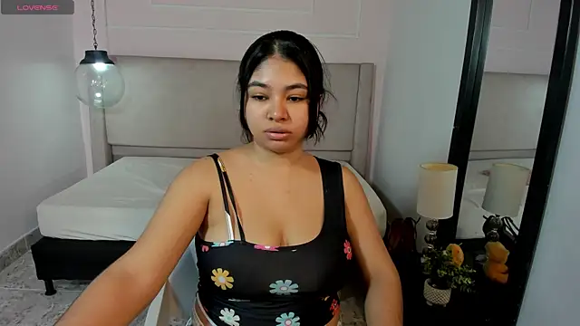 MilaHeat1 online show from 9, 7, 2026