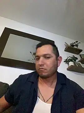 HOTB0Y18 online show from 23, 4, 2026