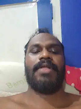 Snapshot of singletamilguy chatting on 26, 5, 2026 singletamilguy online show from 26, 5, 2026