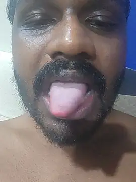 Snapshot of singletamilguy chatting on 19, 6, 2026 singletamilguy online show from 19, 6, 2026