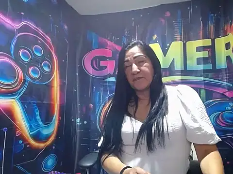 EmmieRae   online show from 22, 3, 2026