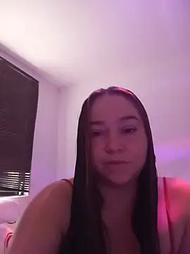 Snapshot of SabrinaVantress chatting on 7, 7, 2026 SabrinaVantress online show from 7, 7, 2026