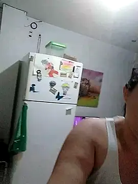 Snapshot of SabrinaVantress chatting on 5, 5, 2026 SabrinaVantress online show from 5, 5, 2026
