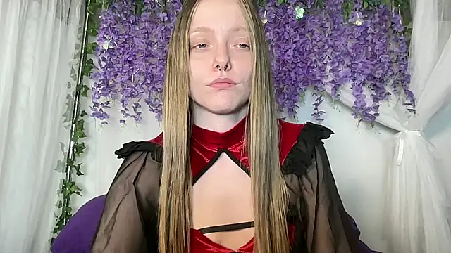 Snapshot of ElfGirlAna chatting on 3, 7, 2026 ElfGirlAna online show from 3, 7, 2026