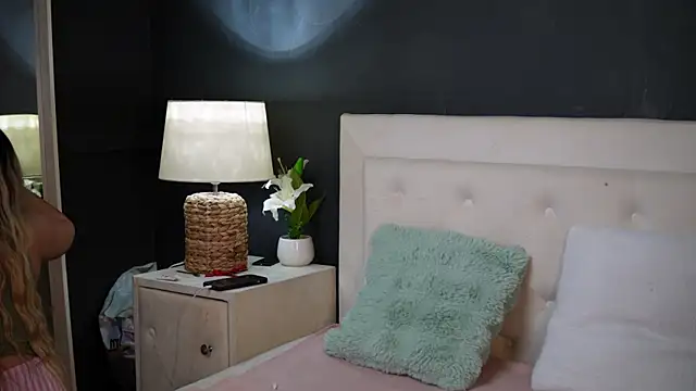 Snapshot of DaliaParis chatting on 30, 6, 2026 DaliaParis online show from 30, 6, 2026