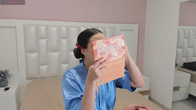 Snapshot of KylieLumi chatting on 25, 3, 2026 KylieLumi online show from 25, 3, 2026