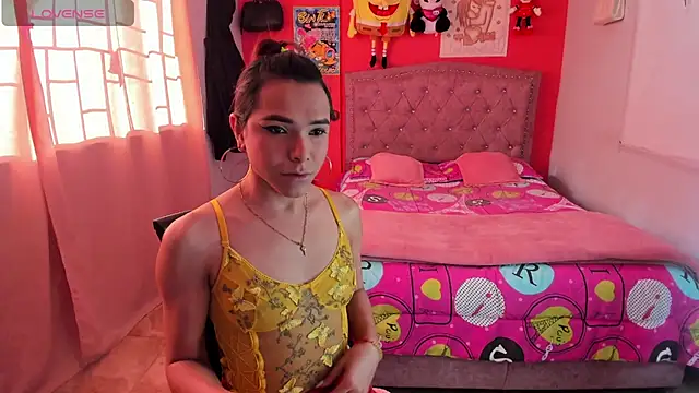 Snapshot of Sofia_Hot_Latina chatting on 21, 6, 2026 Sofia Hot Latina online show from 21, 6, 2026