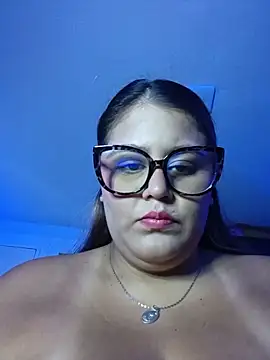 Snapshot of Bonny_rousse01 chatting on 6, 6, 2026 Bonny rousse01 online show from 6, 6, 2026
