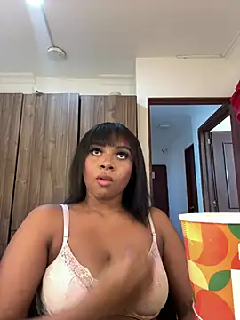 Snapshot of Kloe_rousse01 chatting on 15, 5, 2026 Kloe rousse01 online show from 15, 5, 2026