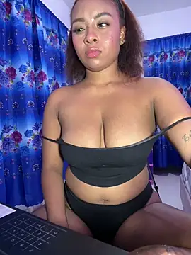 Snapshot of Kloe_rousse01 chatting on 22, 5, 2026 Kloe rousse01 online show from 22, 5, 2026