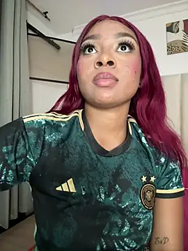Snapshot of Kloe_rousse01 chatting on 21, 6, 2026 Kloe rousse01 online show from 21, 6, 2026