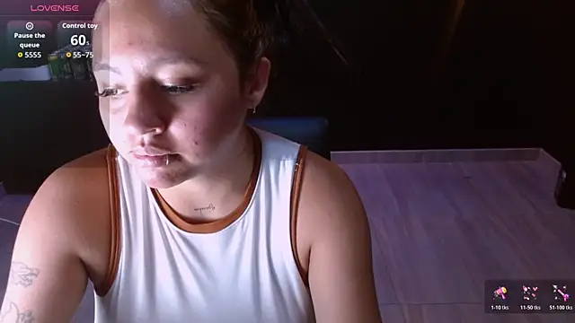 Snapshot of Miley_Clarck chatting on 1, 6, 2026 Miley Clarck online show from 1, 6, 2026