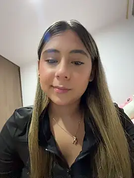 Snapshot of MelodyRey__ chatting on 15, 5, 2026 MelodyRey online show from 15, 5, 2026