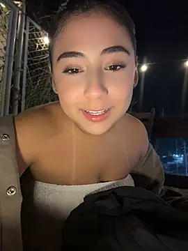 Snapshot of MelodyRey__ chatting on 3, 7, 2026 MelodyRey online show from 3, 7, 2026