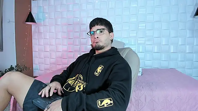 DanteTargaryen online show from 25, 4, 2026