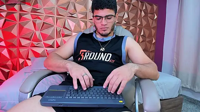 DanteTargaryen online show from 16, 4, 2026