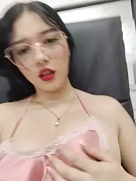 Snapshot of veleria_allurin chatting on 21, 6, 2026 veleria allurin online show from 21, 6, 2026