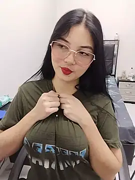 Snapshot of veleria_allurin chatting on 2, 7, 2026 veleria allurin online show from 2, 7, 2026