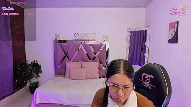 Cristy tay online show from 14, 4, 2026