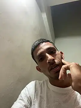Snapshot of cool_guy_1 chatting on 27, 3, 2026 cool guy 1 online show from 27, 3, 2026