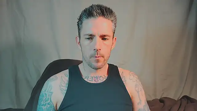 Snapshot of SkylarrGrey chatting on 19, 5, 2026 SkylarrGrey online show from 19, 5, 2026