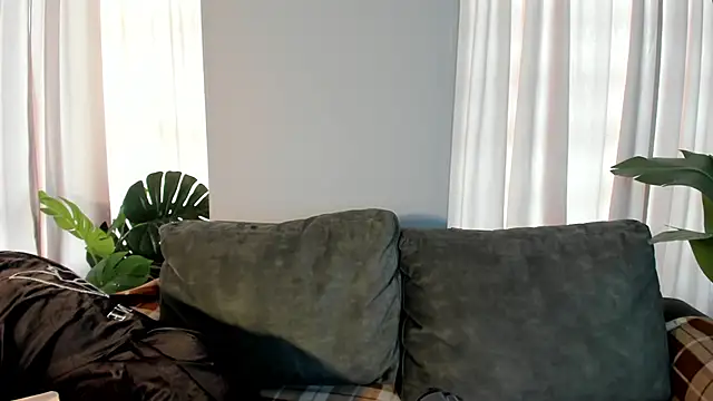 Snapshot of _EmilyRouge_ chatting on 12, 5, 2026 EmilyRouge online show from 12, 5, 2026