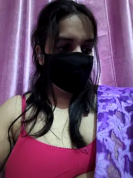 Snapshot of REENA-STRIP chatting on 28, 4, 2026 REENA-STRIP online show from 28, 4, 2026