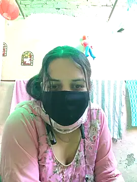 Snapshot of REENA-STRIP chatting on 5, 5, 2026 REENA-STRIP online show from 5, 5, 2026