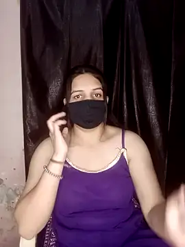 Snapshot of REENA-STRIP chatting on 23, 4, 2026 REENA-STRIP online show from 23, 4, 2026