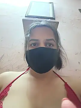 Snapshot of REENA-STRIP chatting on 27, 5, 2026 REENA-STRIP online show from 27, 5, 2026