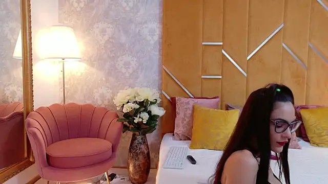 SarahFoxy online show from 6, 5, 2026