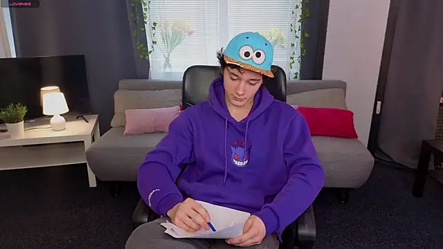 Snapshot of KevinStrike chatting on 21, 3, 2026 KevinStrike online show from 21, 3, 2026